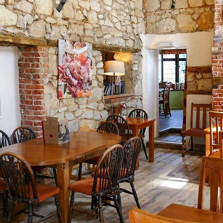 The Crab And Lobster Inn ベンブリッジ エクステリア 写真