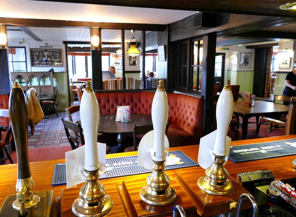The Crab And Lobster Inn ベンブリッジ エクステリア 写真