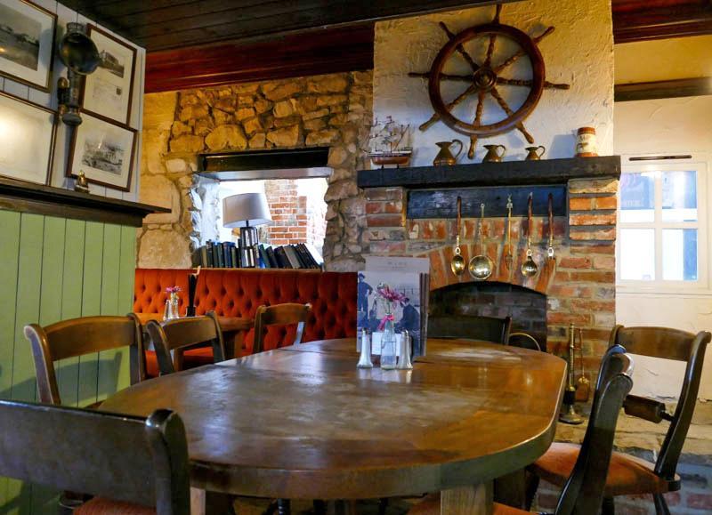 The Crab And Lobster Inn ベンブリッジ エクステリア 写真